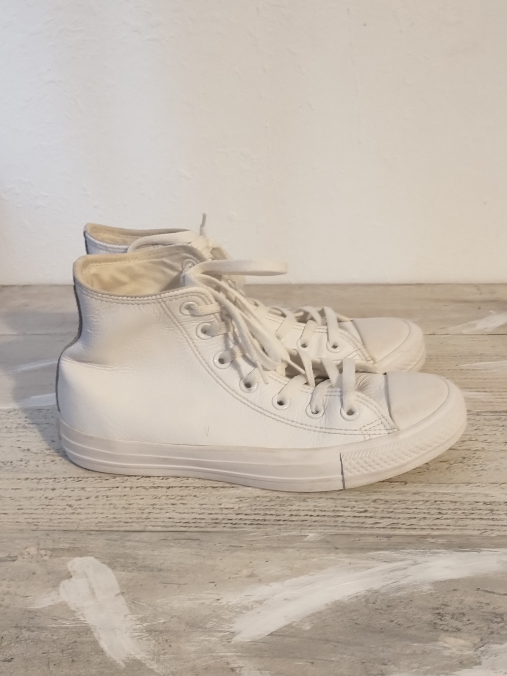Converse unisex All-Star Chuck Taylor Trainers Hi Top Triple White Leather - Picture 13 of 16